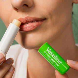 Vaseline Lip Therapy Aloe Vera Stick - Lip Balm